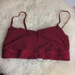 CALVIN KLEIN BURGUNDY TOP SIZE SMALL